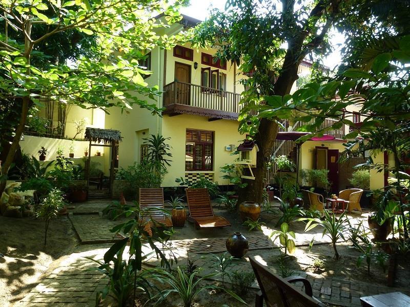 Alamanda Inn, Boutique Hotel&French Restaurant Yangon Extérieur photo