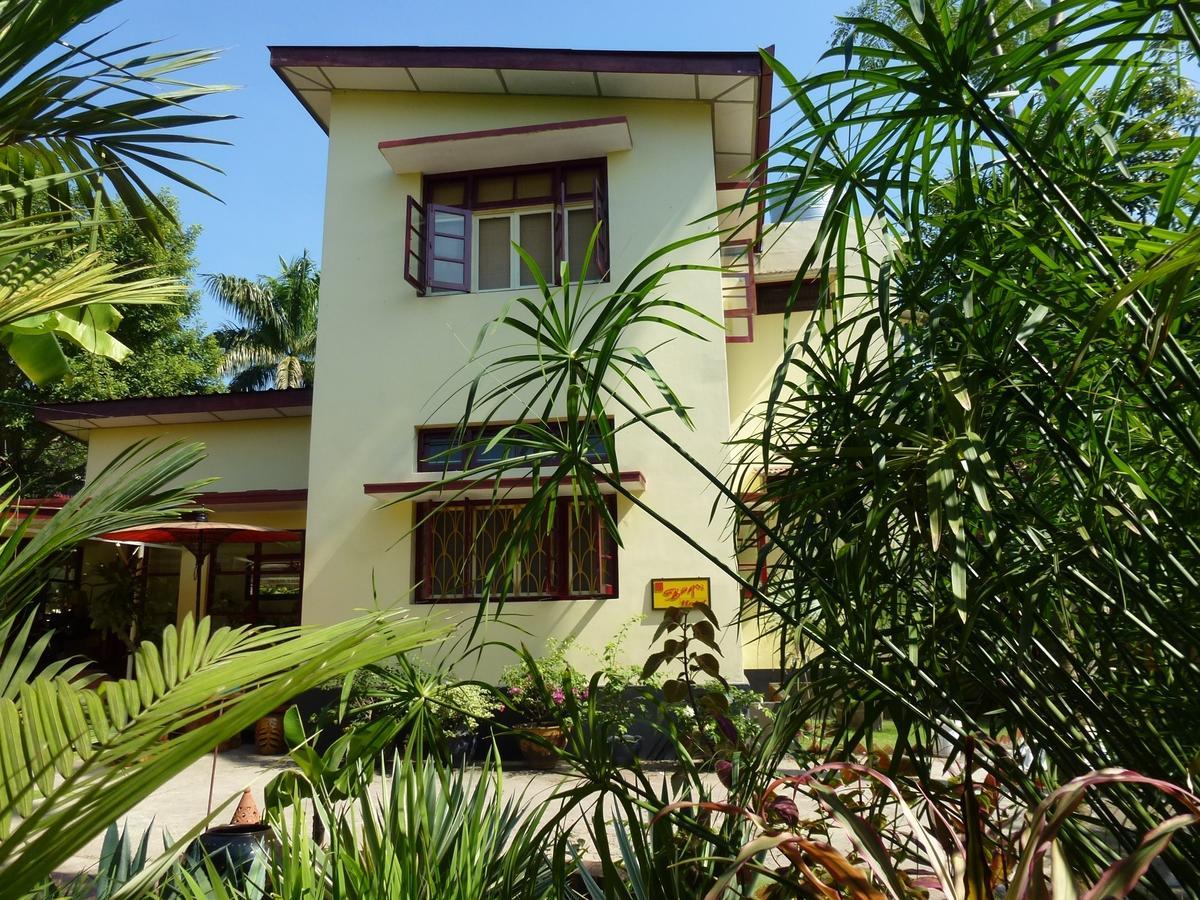 Alamanda Inn, Boutique Hotel&French Restaurant Yangon Extérieur photo