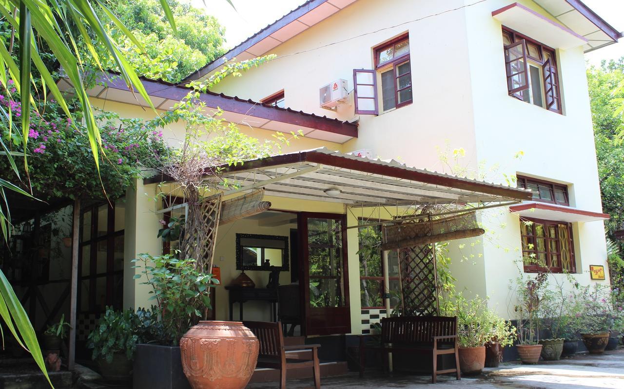 Alamanda Inn, Boutique Hotel&French Restaurant Yangon Extérieur photo