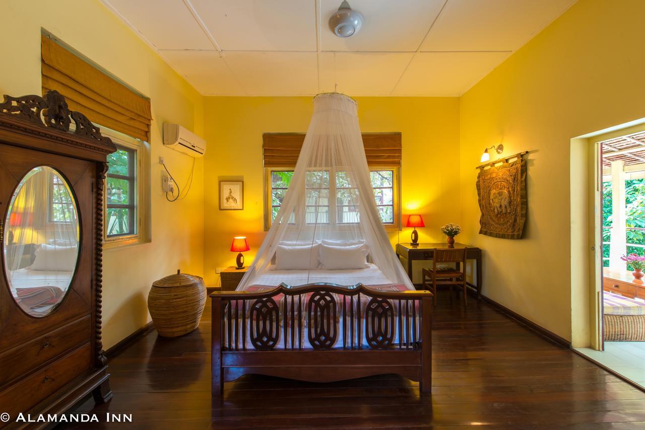 Alamanda Inn, Boutique Hotel&French Restaurant Yangon Extérieur photo