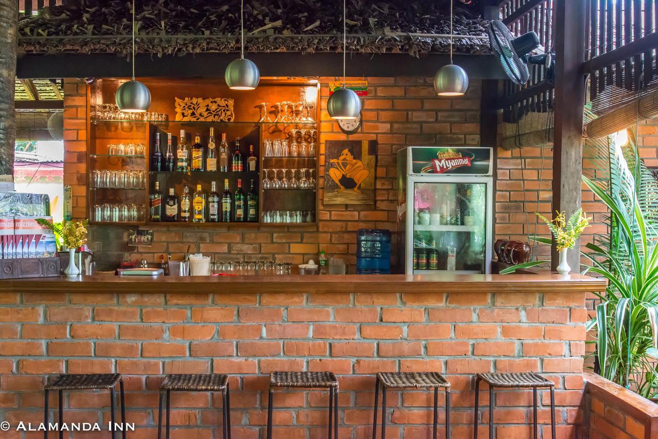 Alamanda Inn, Boutique Hotel&French Restaurant Yangon Extérieur photo