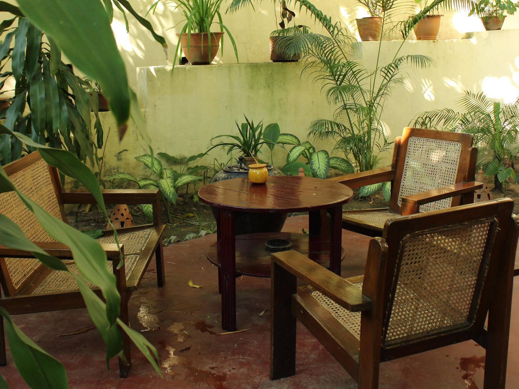 Alamanda Inn, Boutique Hotel&French Restaurant Yangon Extérieur photo